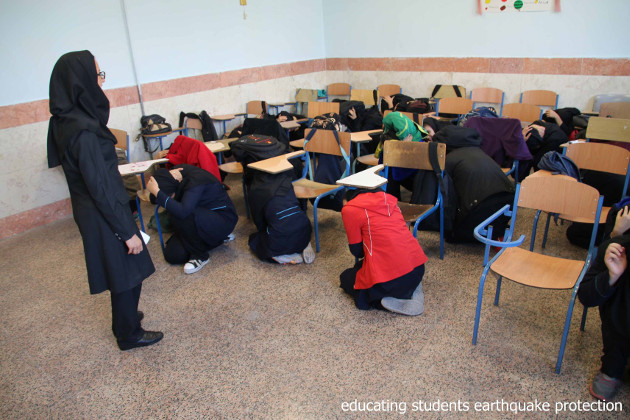 Educating students earthquake protection